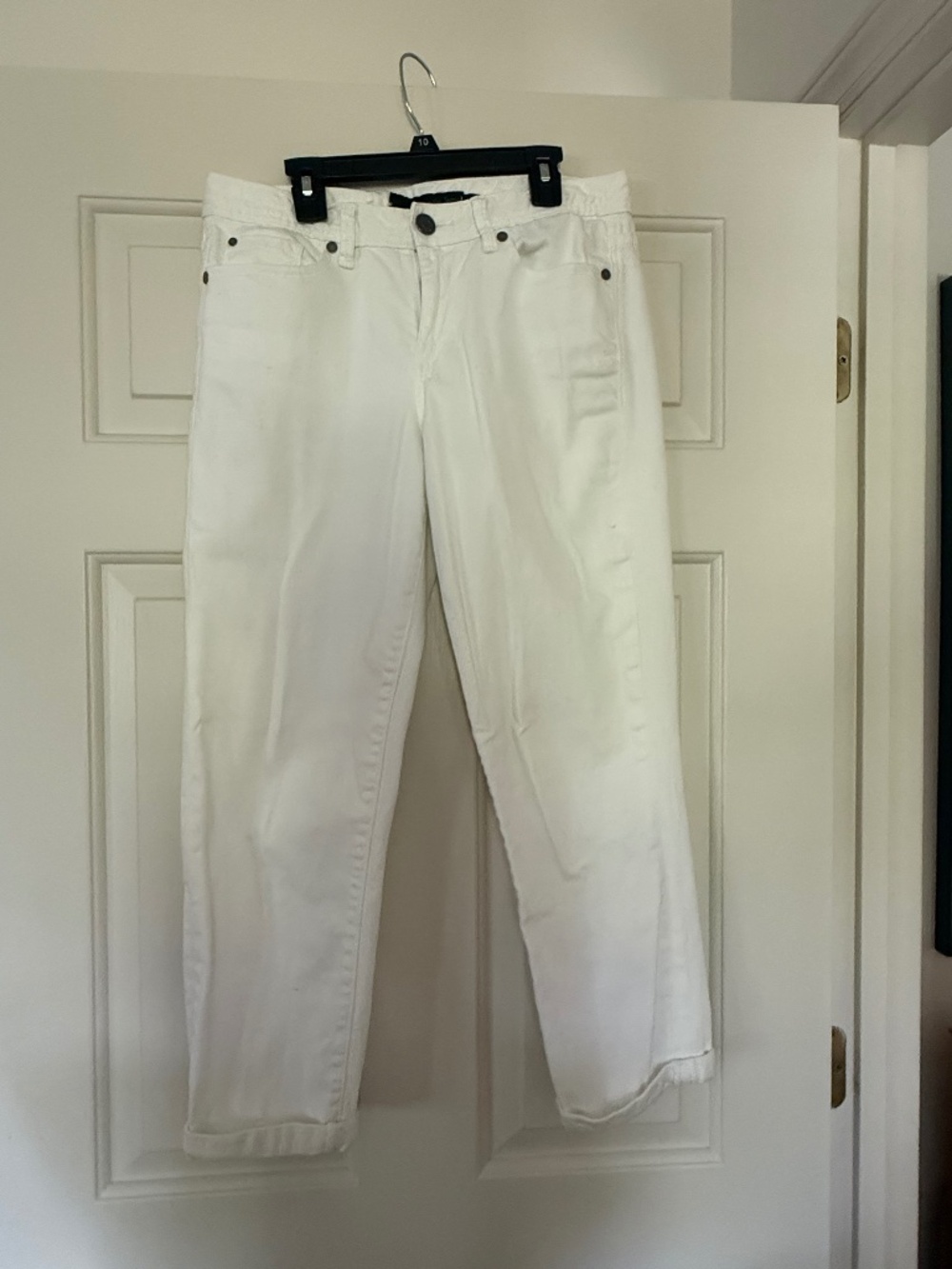 Like New Calvin Klein Skinny Crop Cuffed Leg White Denim Jean. Size 29/8 x 24.5